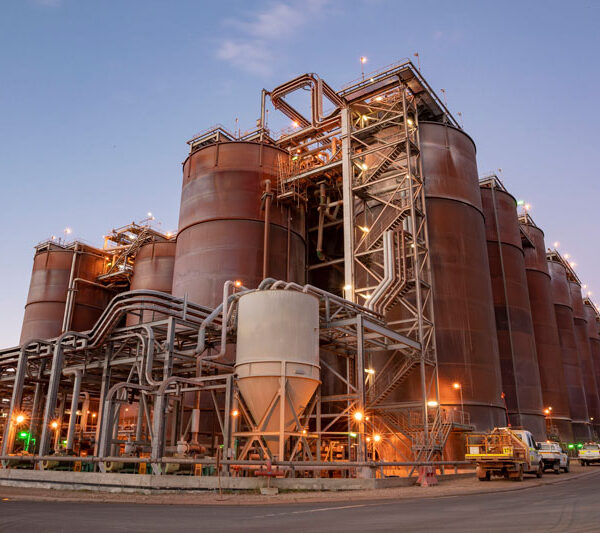 Alcoa acquires strategic South32 assets